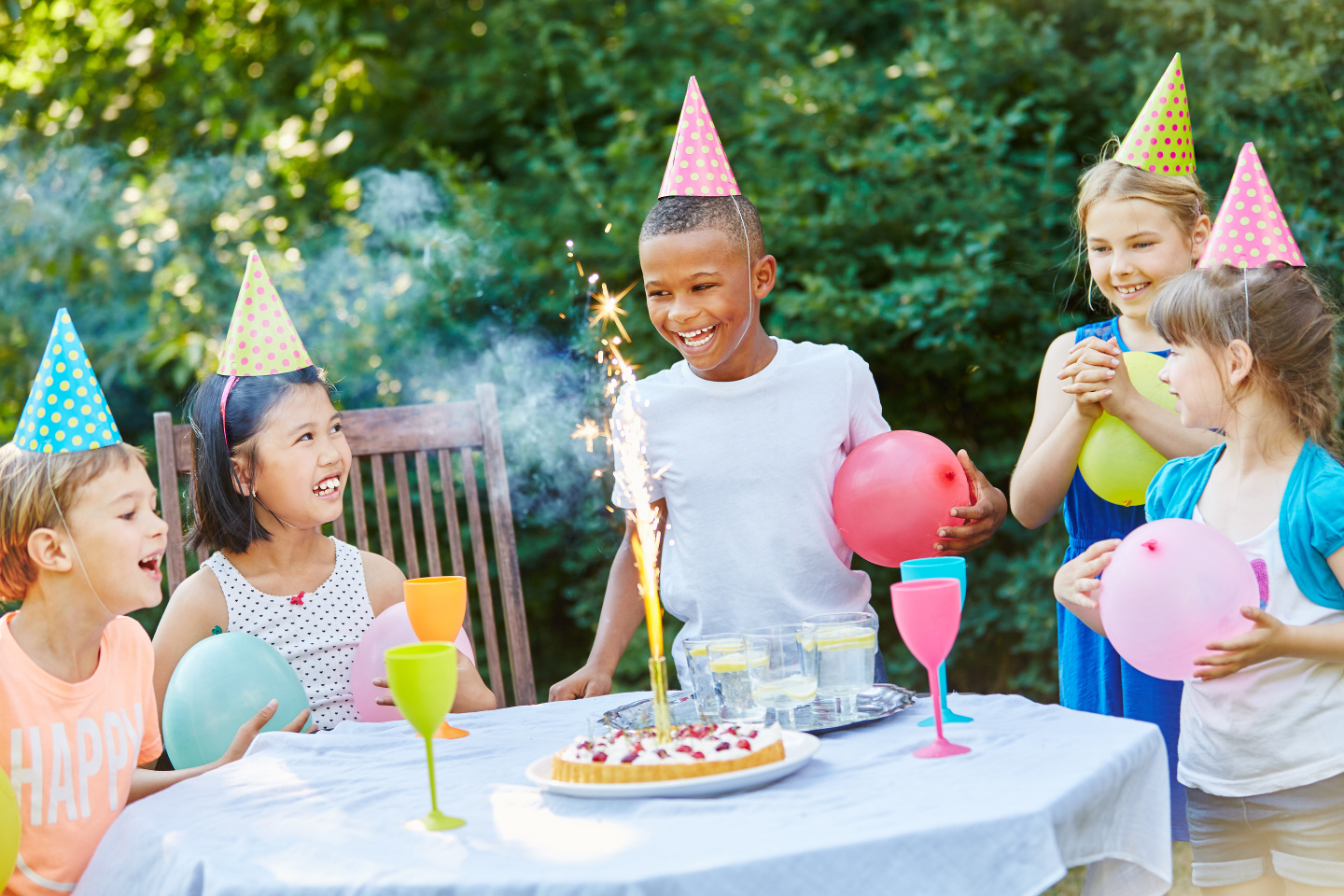 6 idées pour une fête d’enfant maison à petit budget | Article de blogue de Kaleido