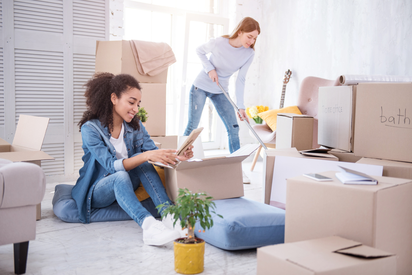 Off to College: Planning a Successful Move | Kaleido Blog Article