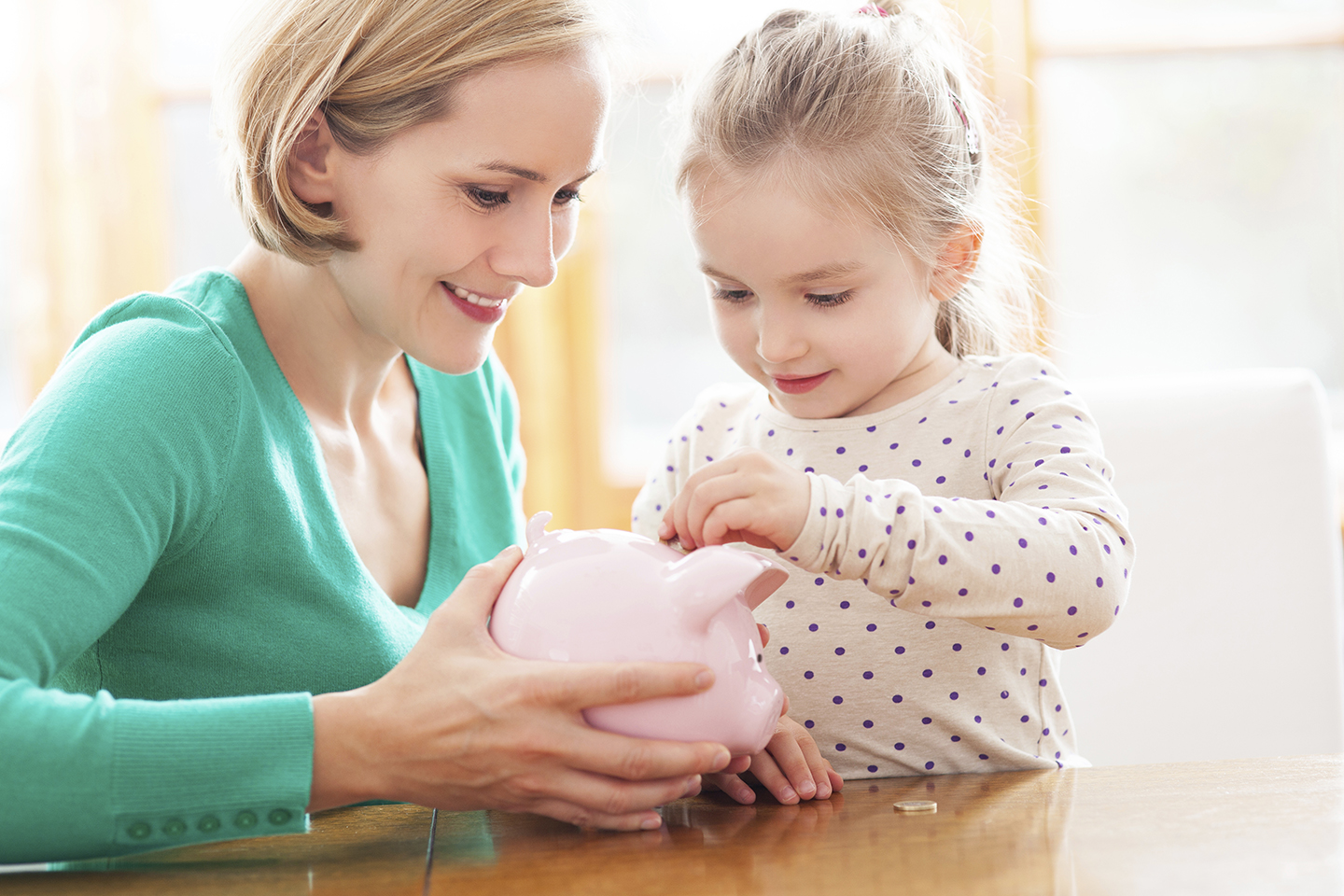 Sensibiliser son enfant à l’importance d’épargner | Article de blogue de Kaleido